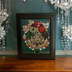 Elegant Jewel-Encrusted Wall Art Decor